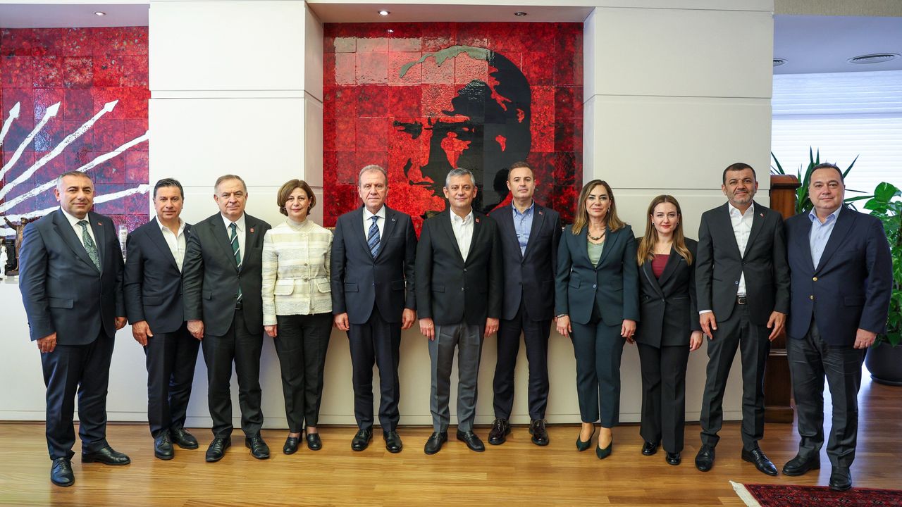 CHP kararı tanımadı belediye başkanları yola çıktı