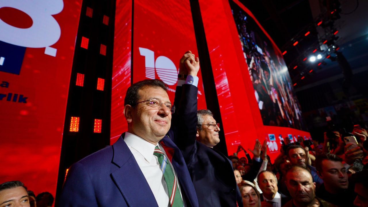 Ekrem İmamoğlu'ndan Özgür Özel'e destek mesajı geldi