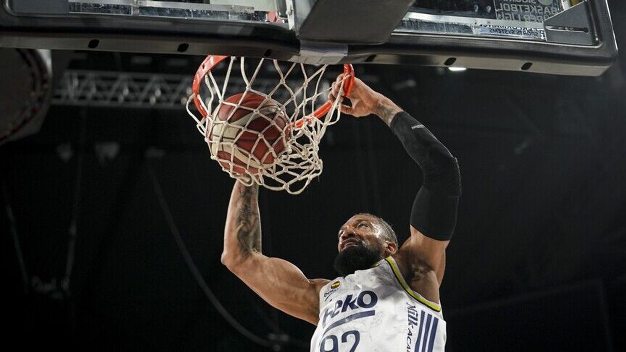 Fenerbahçe Beko yarı finale yükselerek Anadolu Efes’le eşleşti
