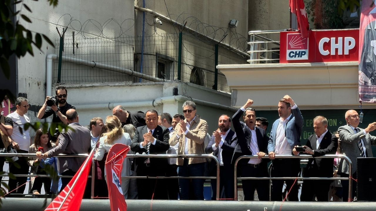 CHP İzmir İl Başkanından Özgür Özel'e tam destek