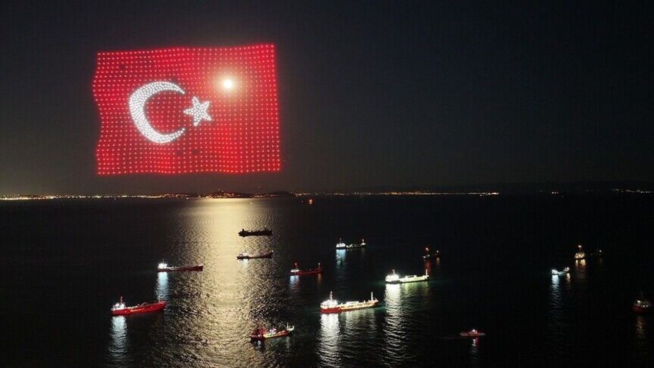 İstanbul’un Fethinin 573. yılında Yenikapı’da dron şöleni