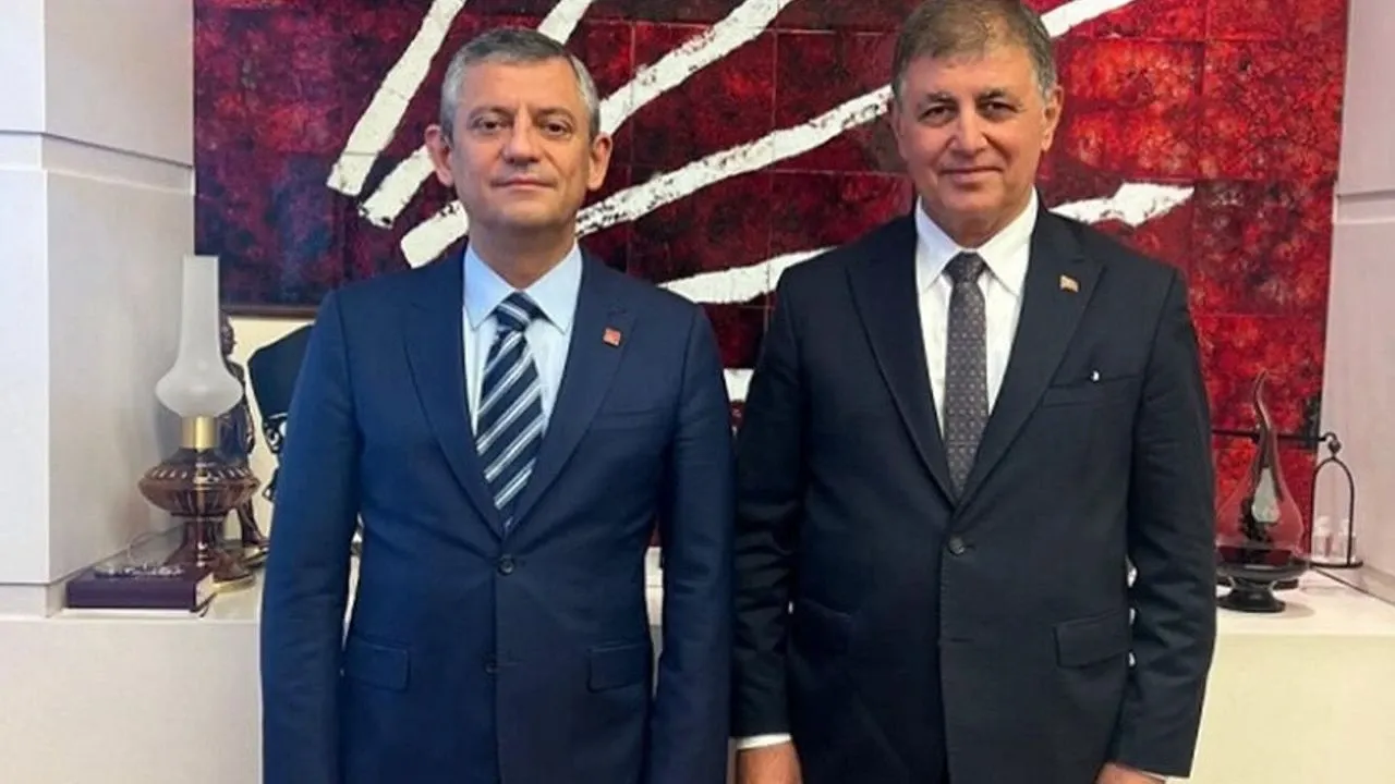 Cemil Tugay CHP'deki kurultay krizinde Özgür Özel'e sahip çıktı
