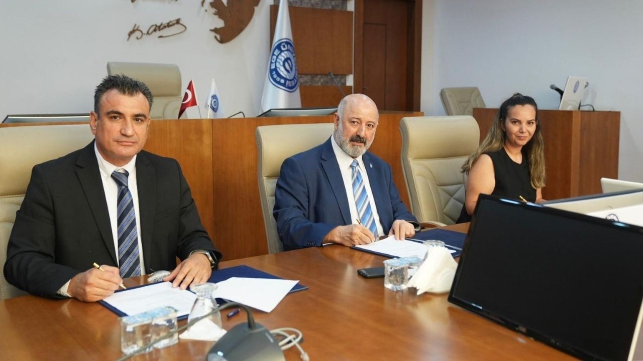 İzmir’de üniversite sanayi ortaklığı öğrencilere istihdam kapısı açtı
