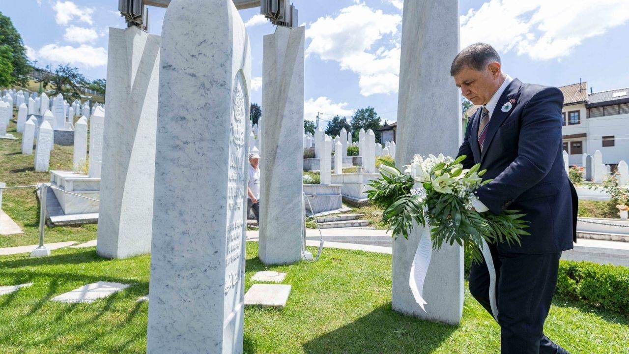 Başkan Tugay Srebrenica Katliamı’nı anma törenlerine katıldı