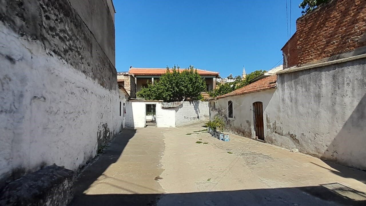 Bergama'daki 220 yıllık tarihi Fransız şapeli satışa çıktı