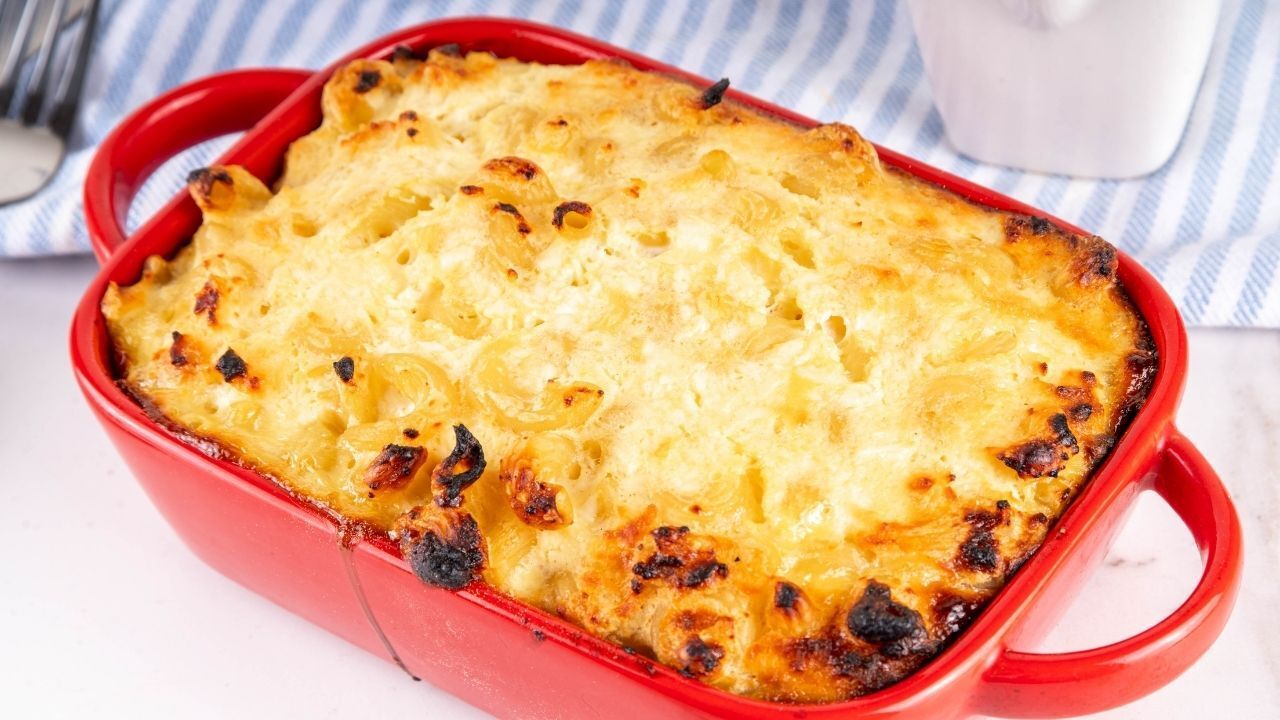 Fırın makarna yaparken herkesin yaptığı o hata ne? Asla dağılmayan börek kıvamında fırın makarnanın 2 büyük sırrı!