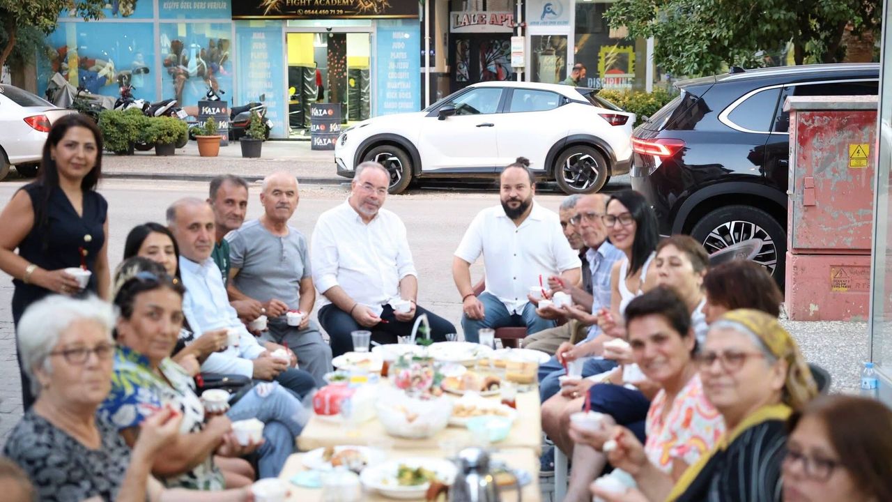 İncirliova Başkanı Aytekin Kaya Cumhuriyet mahallesinde sokaktaydı