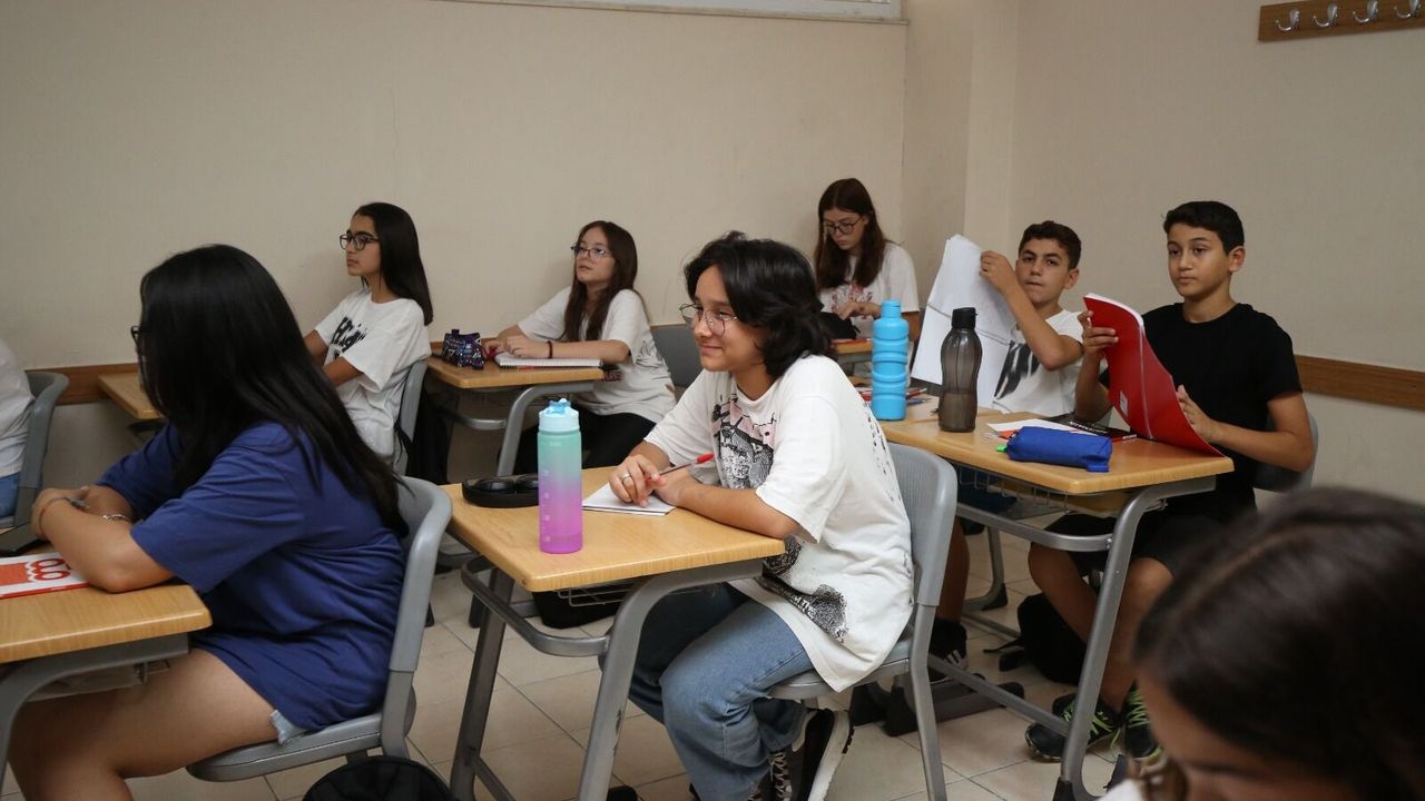 Karşıyaka Belediyesi’nden öğrencilere tercih desteği