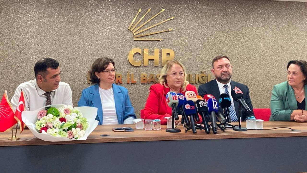 Görevden alma yazısının gönderilmediği iddia edilmişti: Parti dışında tarif ettikleri için maili görmediler herhalde!