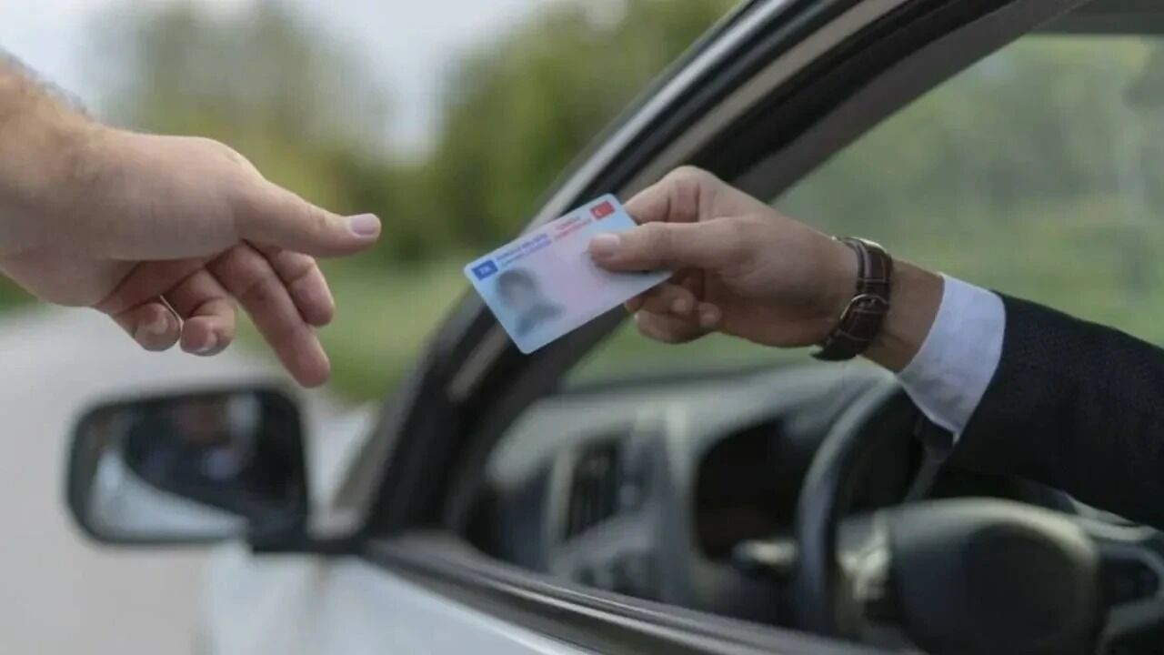 Sürücüler dikkat! TBMM’den geçti: 3 kez yapanın ehliyeti anında iptal edilecek!