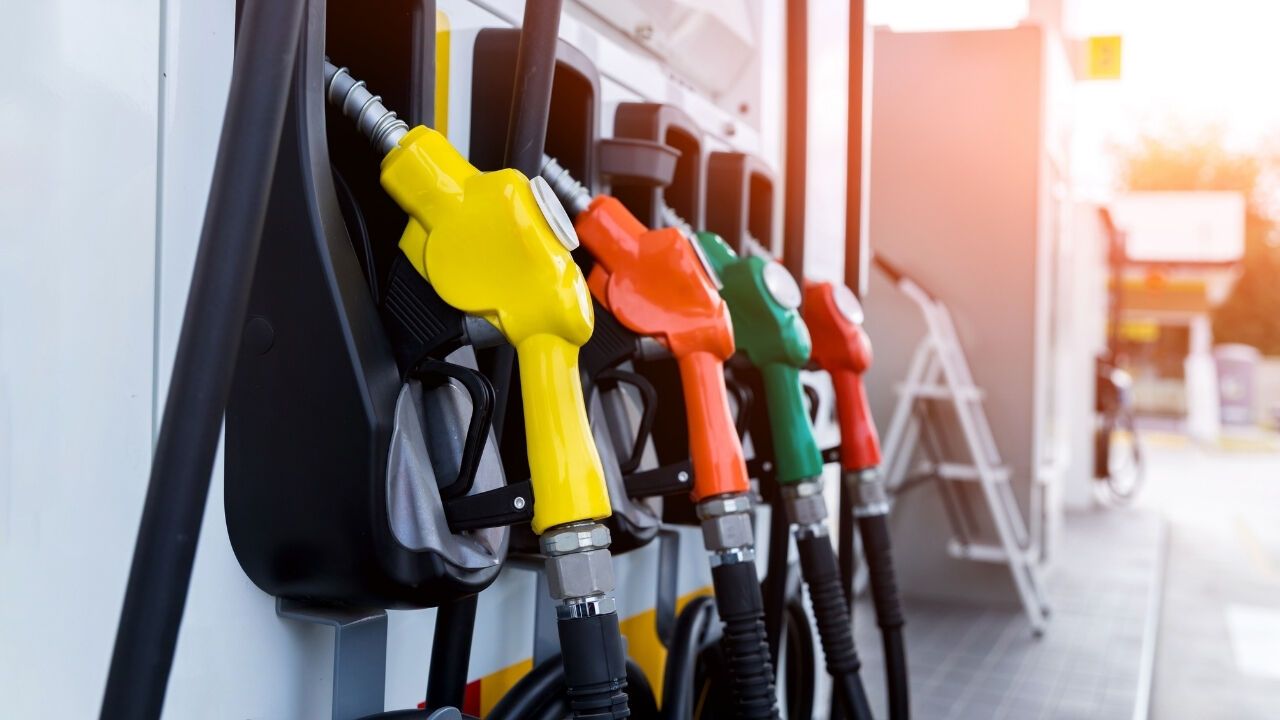 Pompada yeni rekor cep yakıyor: Motorin 76 TL'yi gördü! Hangi ilde akaryakıt ne kadar?