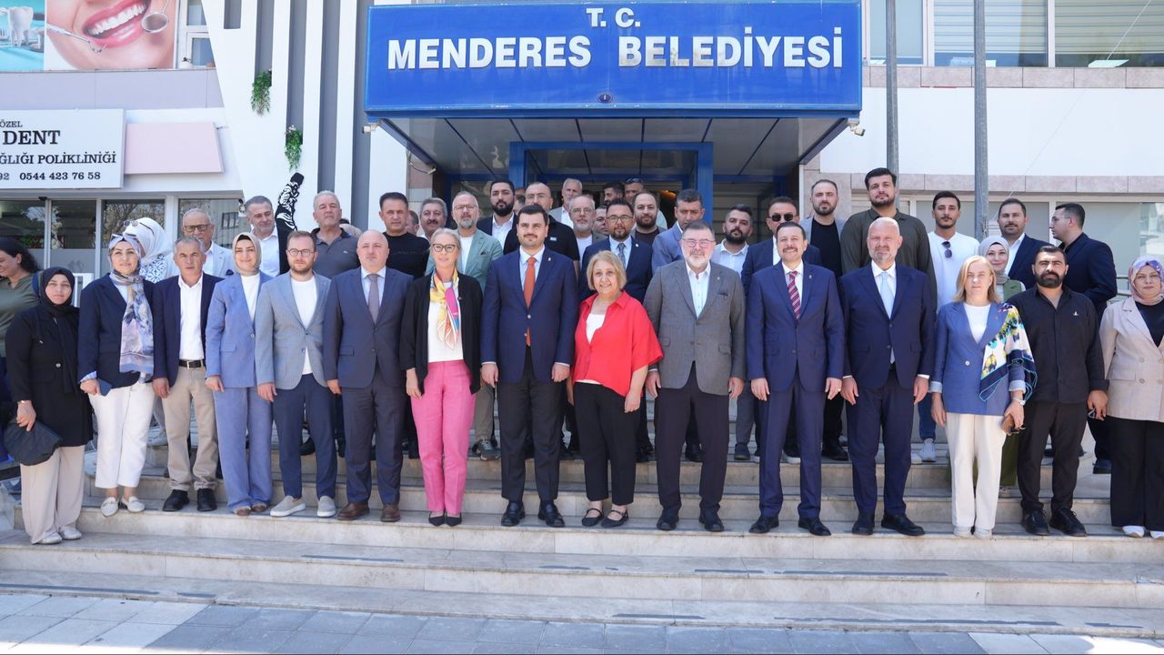 AK Parti İzmir heyetinden Menderes Belediye Başkanvekili Asuman Şen’e ziyaret