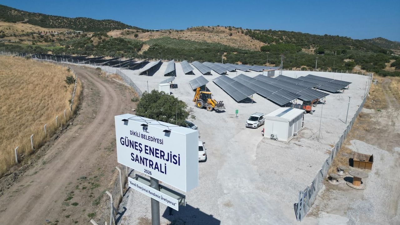 Dikili’nin Güneş Enerjisi Santrali elektrik üretmeye başladı