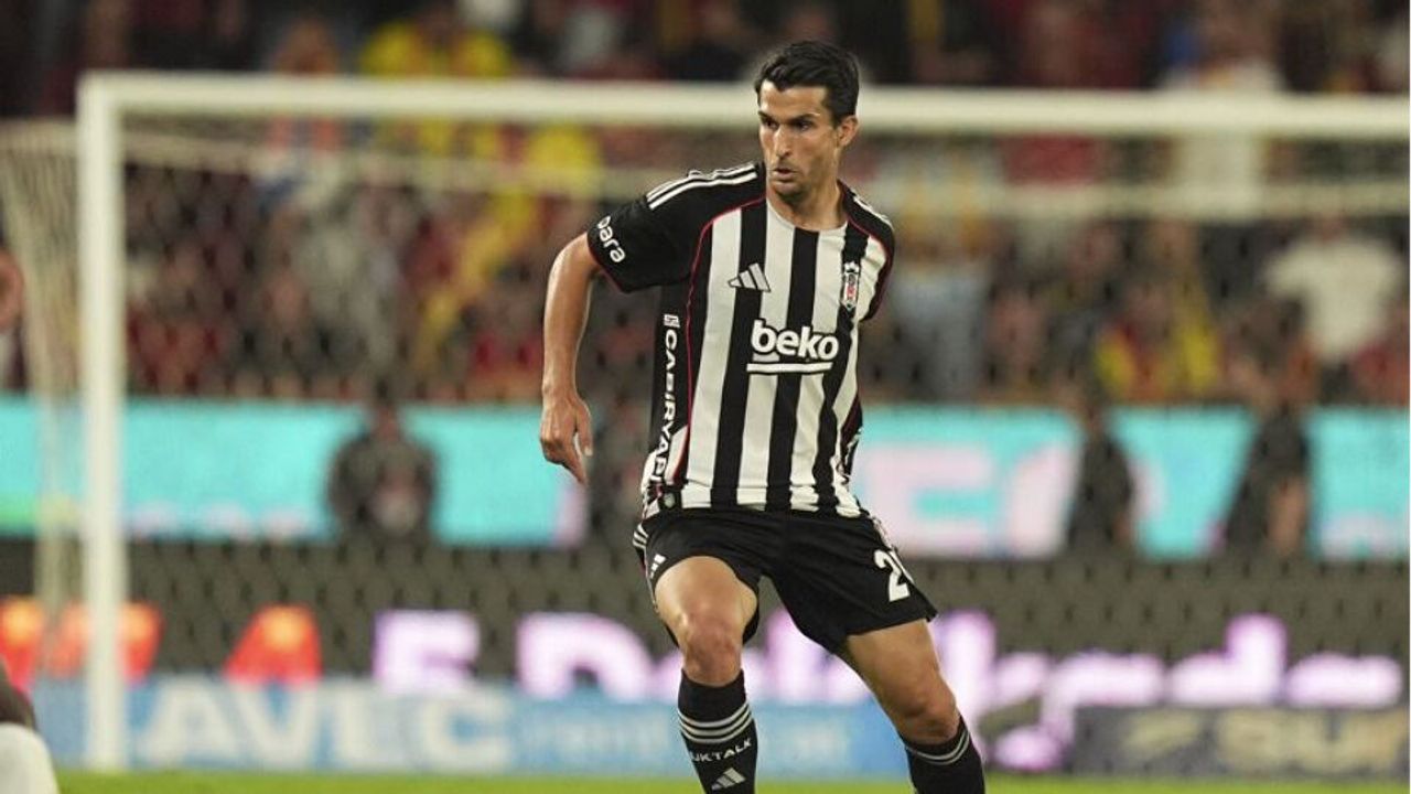 Beşiktaş'ta bir devir sona eriyor! Necip Uysal'dan gözyaşlarıyla veda