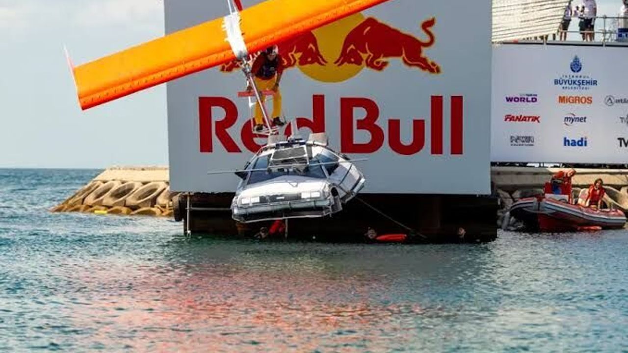 Hafta sonu Caddebostan'da çılgınlık başlıyor! Red Bull uçuş günü 2026 saat kaçta, hangi kanalda?