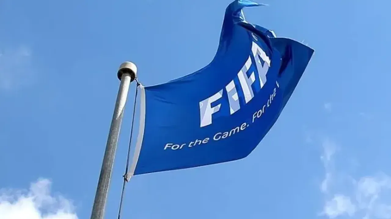 FIFA'dan 4 Türk kulübüne şok ceza: Transfer yasağı alan sürpriz takımlar hangileri?