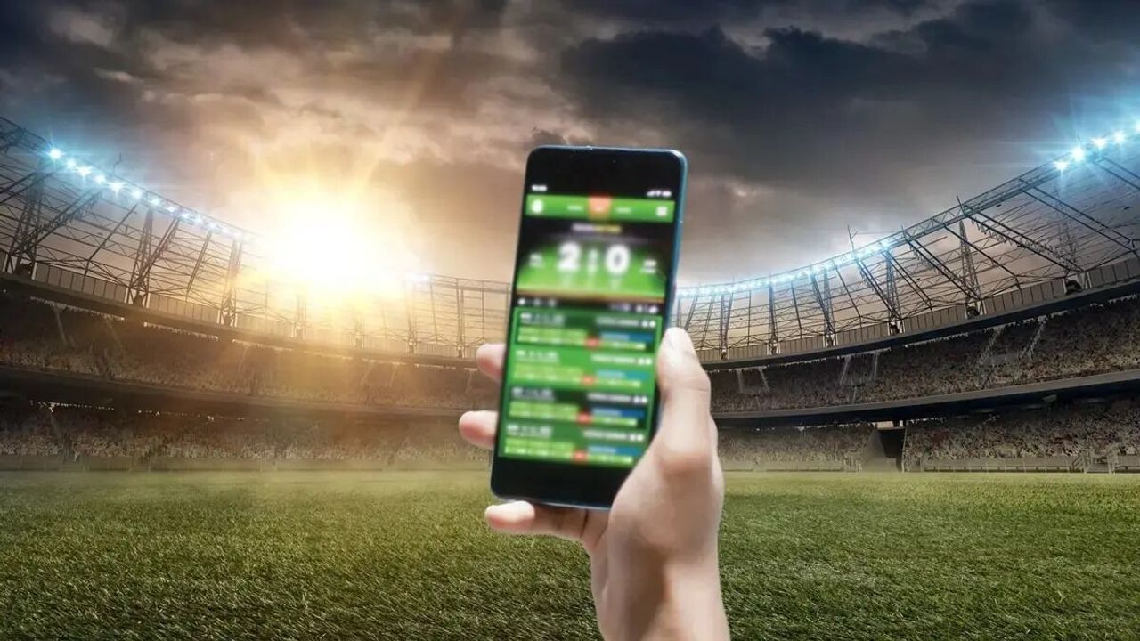 Fenerbahçe-Beşiktaş derbisi öncesi dev operasyon! İşte erişime kapatılan yasa dışı bahis sitelerinin listesi!