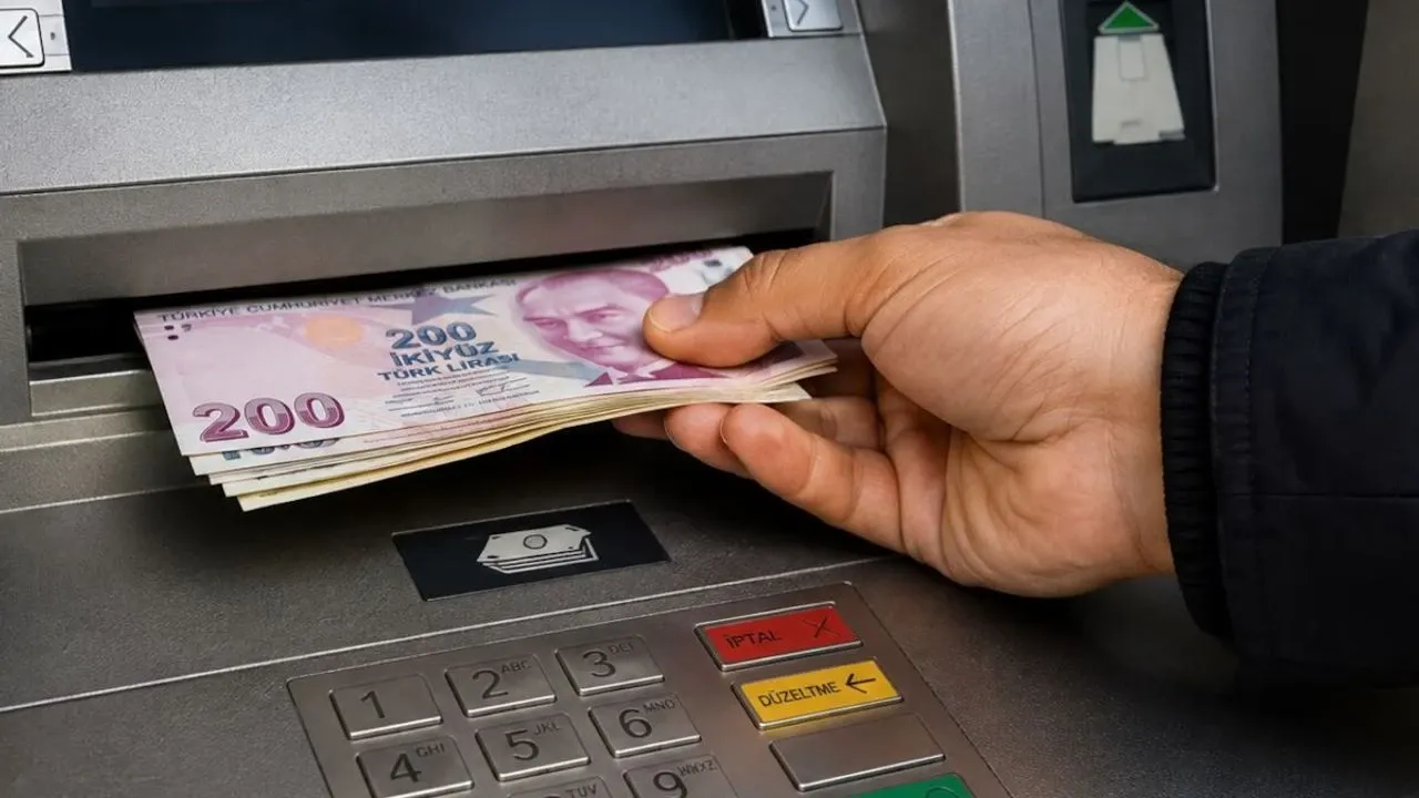 ATM'den para çekecekler dikkat! 1 Ekim 2026 itibarıyla günlük nakit çekim limitleri ne kadar oldu?