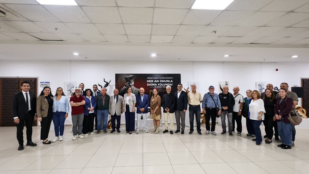 Karabağlar’da çevre dostu heykel sergisi açıldı