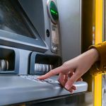 ATM dolandırıcılığına karşı hayati uyarılar: Paranızı ve şifrenizi bu yöntemlerle koruyun
