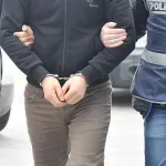 Dolandırıcılıktan 22 yıl hapsi bulunan M.E. Aliağa'da yakalandı!