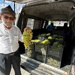 Elmacı Dede'den bin 800 kilometrelik vefa ziyareti: Askerlere üzüm ikram etti