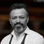 Sanatçı Serhat Kılıç son yolculuğuna uğurlandı: “Yerin dibine bat, alacakaranlık”