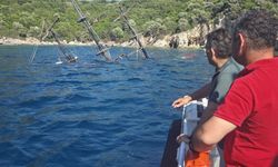 Marmaris'te tur teknesi tamamen battı