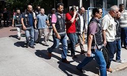 İzmir merkezli FETÖ operasyonunda sözde emniyet sorumlusu gözaltında
