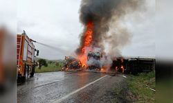 Afyonkarahisar’daki kazada tırlar alev alev yandı