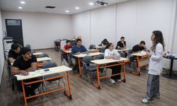 Aydın Efeler’de gençlere sınav desteği