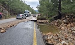 Muğla’da yol adeta kırıldı!
