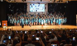 EÜ Eczacılık Fakültesi 51’inci dönem mezunlarını sağlık sektörüne uğurladı