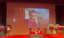 Kadir İnanır'ın cenaze törenine siyaset karıştı: Kılıçdaroğlu'nun çelengi alınmadı!
