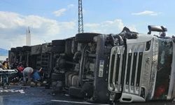 Ağrı Patnos’ta kaza: Tır motosikletin üzerine devrildi