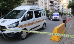 Aydın'da emniyet karşısında şüpheli valiz alarmı!
