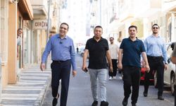 Balçova'da altyapısı tamamlanan sokaklar yeni asfaltla buluşuyor