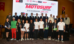Çeşme'de motosurf heyecanı: Lansmana Mehmet Kasapoğlu katıldı!