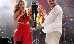 Denizli’de Galatasaray'ın şampiyonluk kupası taraftarla buluştu