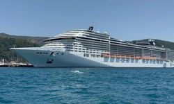 Marmaris’te dev kruvaziyer limana demir attı!