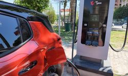 Elektrikli araç sahipleri dikkat: İzmir'de yeni şarj istasyonları açıldı