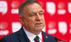 Gökan Zeybek sandığı hatırlattı: 'Milletimizin oylarıyla göreve gelen belediyelerimiz kuşatılıyor'
