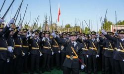 TSK’dan ihraç edilen komutan görevine iade edildi