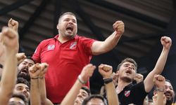Karşıyaka'da kayyum tehlikesi bitti: Tribünden gelen Yiğit Tusder başkanlığa aday oldu