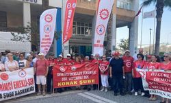 DİSK'ten Emekli zamlarına tepki: Torununa hediye alamayan emekliler sokaklara indi