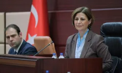Ayşe Ünlüce AK Parti'ye mi geçiyor? Özgür Özel'in yanında olacak mı? İşte detaylar..