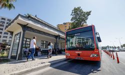 İzmir'in kimliğini yansıtan Konak Durağı hizmete açıldı
