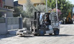 Kuşadası'nda dev asfalt çalışması Karaova'da başladı
