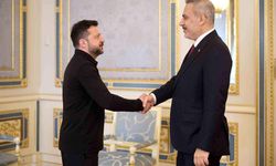 Zelenskiy'den Hakan Fidan'a Kiev'de sürpriz liyakat nişanı