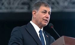 AK Parti’ye geçeceği iddia edilmişti… Cemil Tugay İZBETON şantiyesinde ilk kez konuştu!
